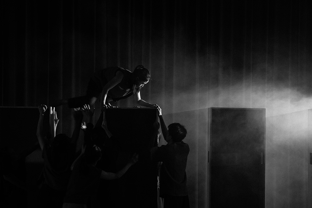 《Mihaay6432》宣傳劇照。