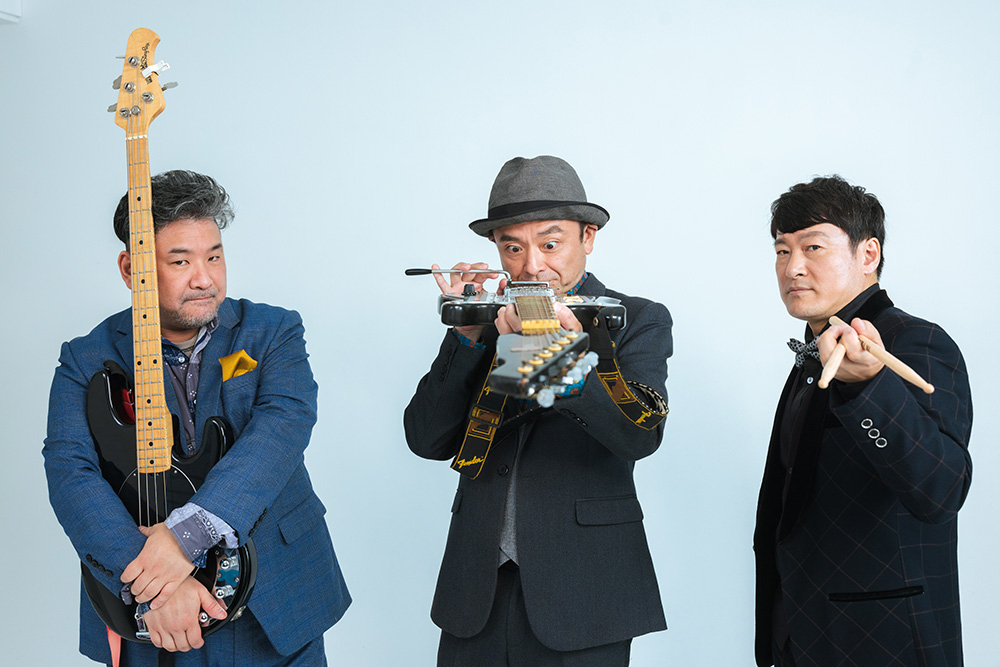 東京中央線三人組，左起貝斯手早川徹、吉他手大竹研、鼓手福島紀明。