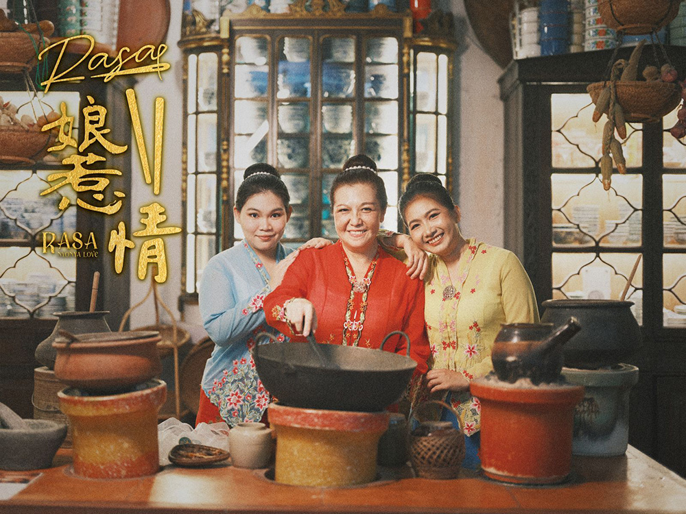 《Rasa娘惹情》是檳城多年來首部長期商演的音樂劇，為本地演員打開專業表演之路，右起：林學彤、葉倩薇、郭欣媛。