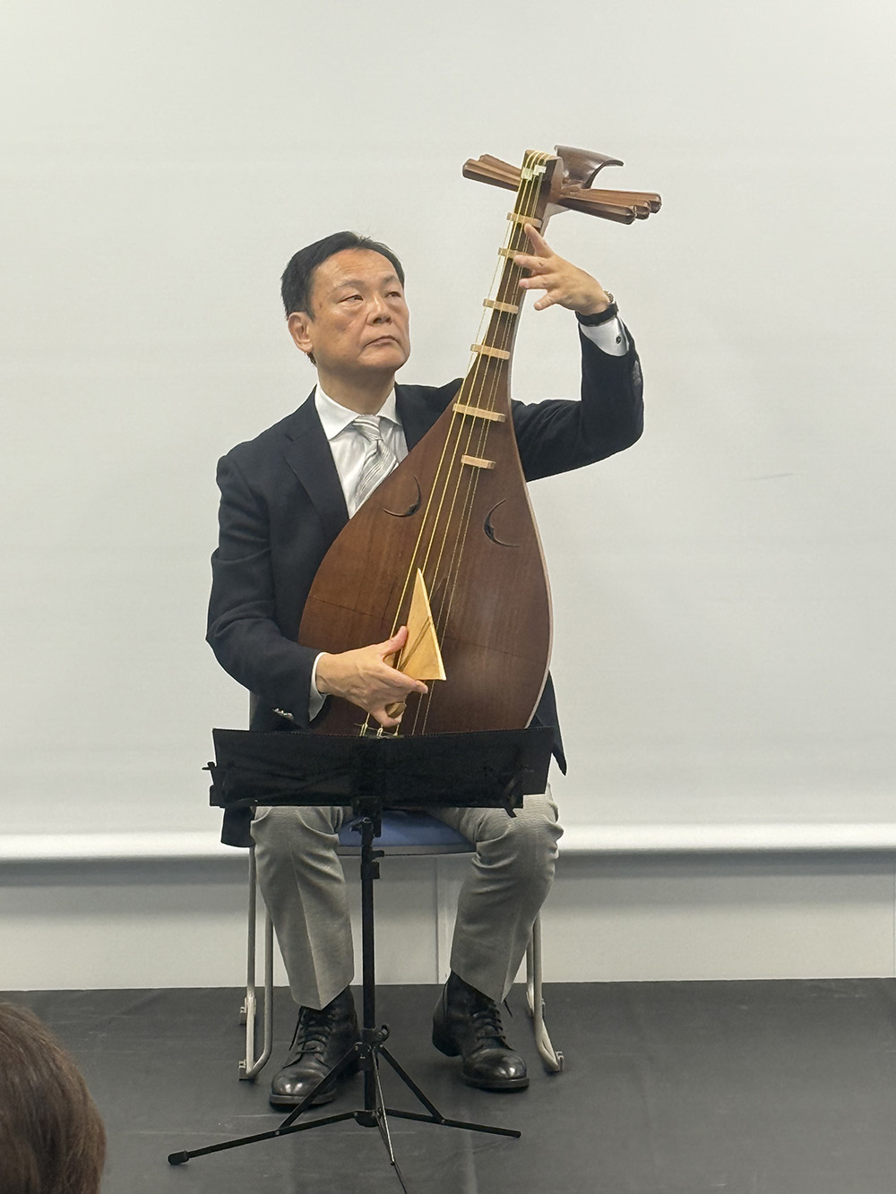 日本薩摩琵琶演奏大師塩高和之。