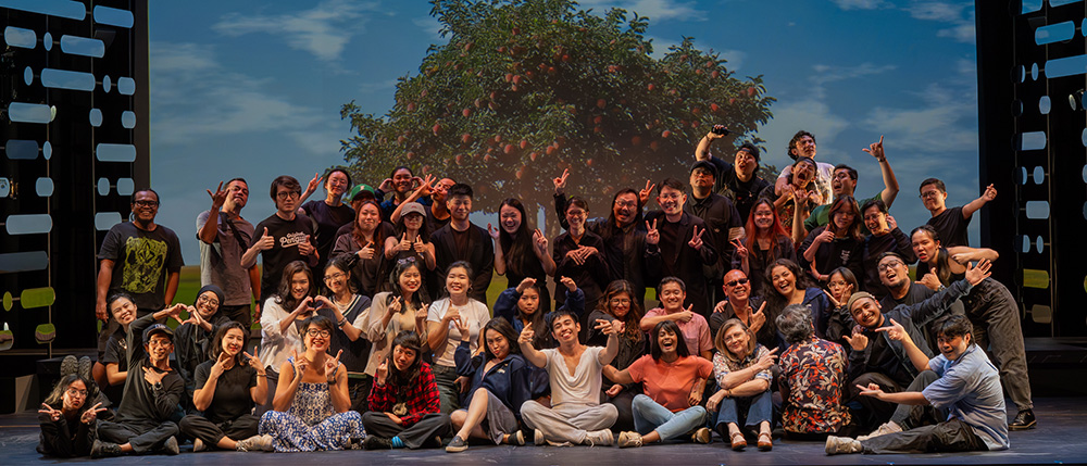 彭魔劇團成員合影。