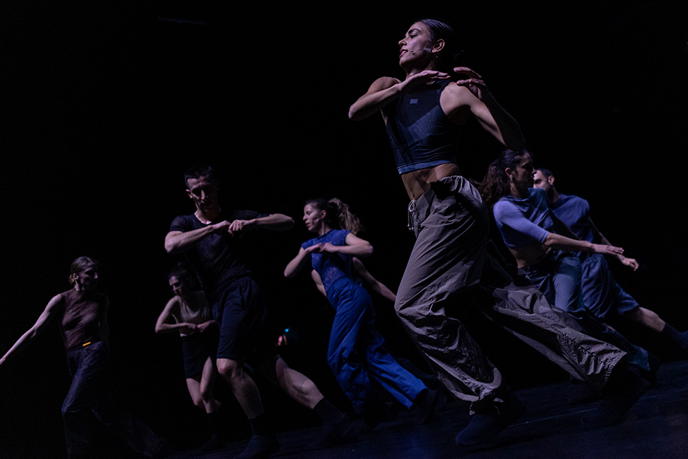 《步步》