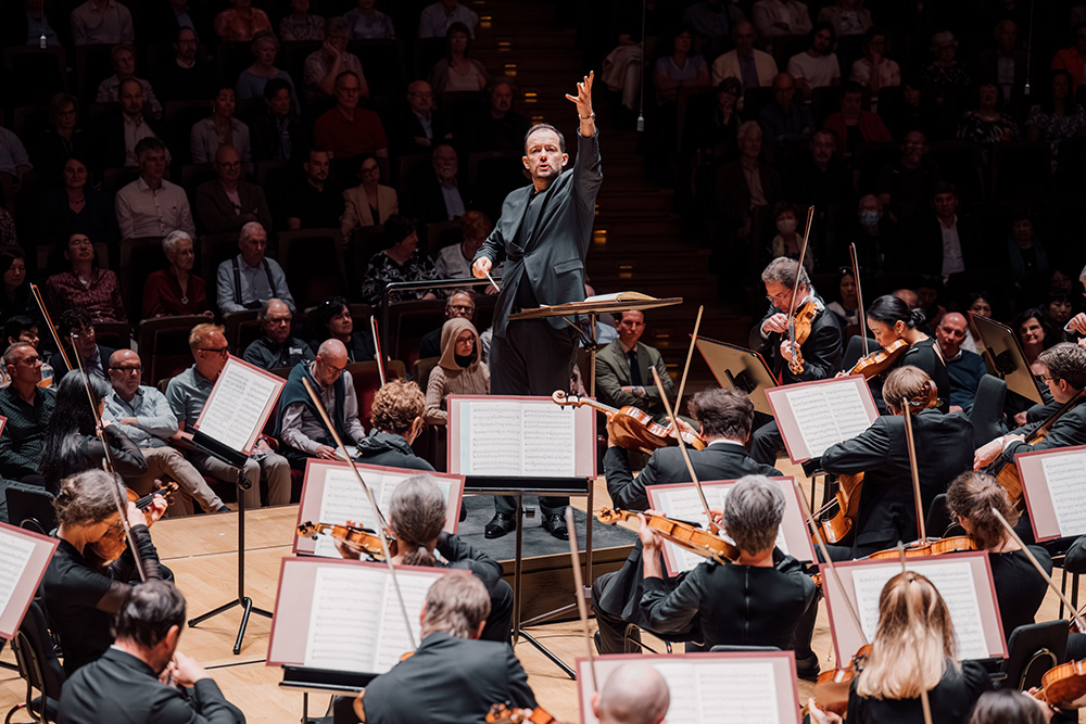 指挥大师安德里斯．尼尔森斯