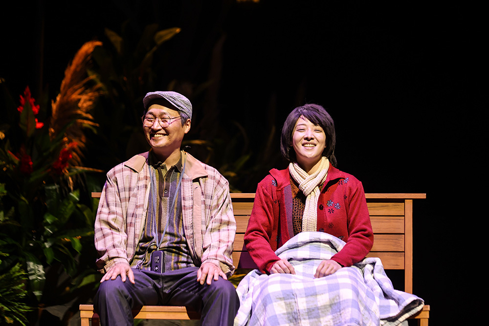 《Beautiful Life》以倒敘方式講述一對平凡夫妻春植與順玉跨越時光的愛情故事。