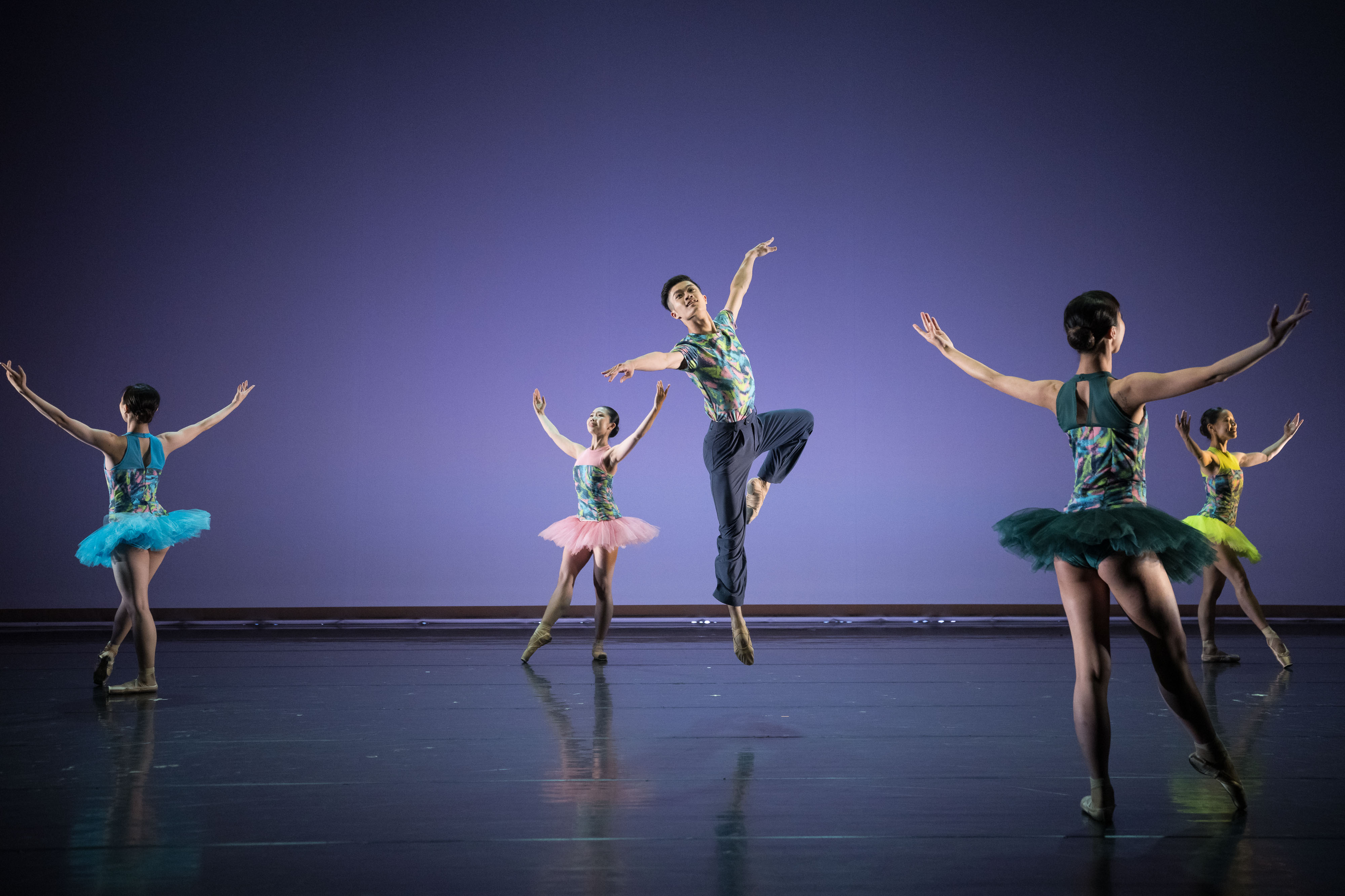 《玩芭蕾 Showcase》鼓勵編舞者突破古典框架、探索個人語言，邀請觀眾跳脫傳統觀賞視角，感受芭蕾藝術的多重面貌與未來潛能。