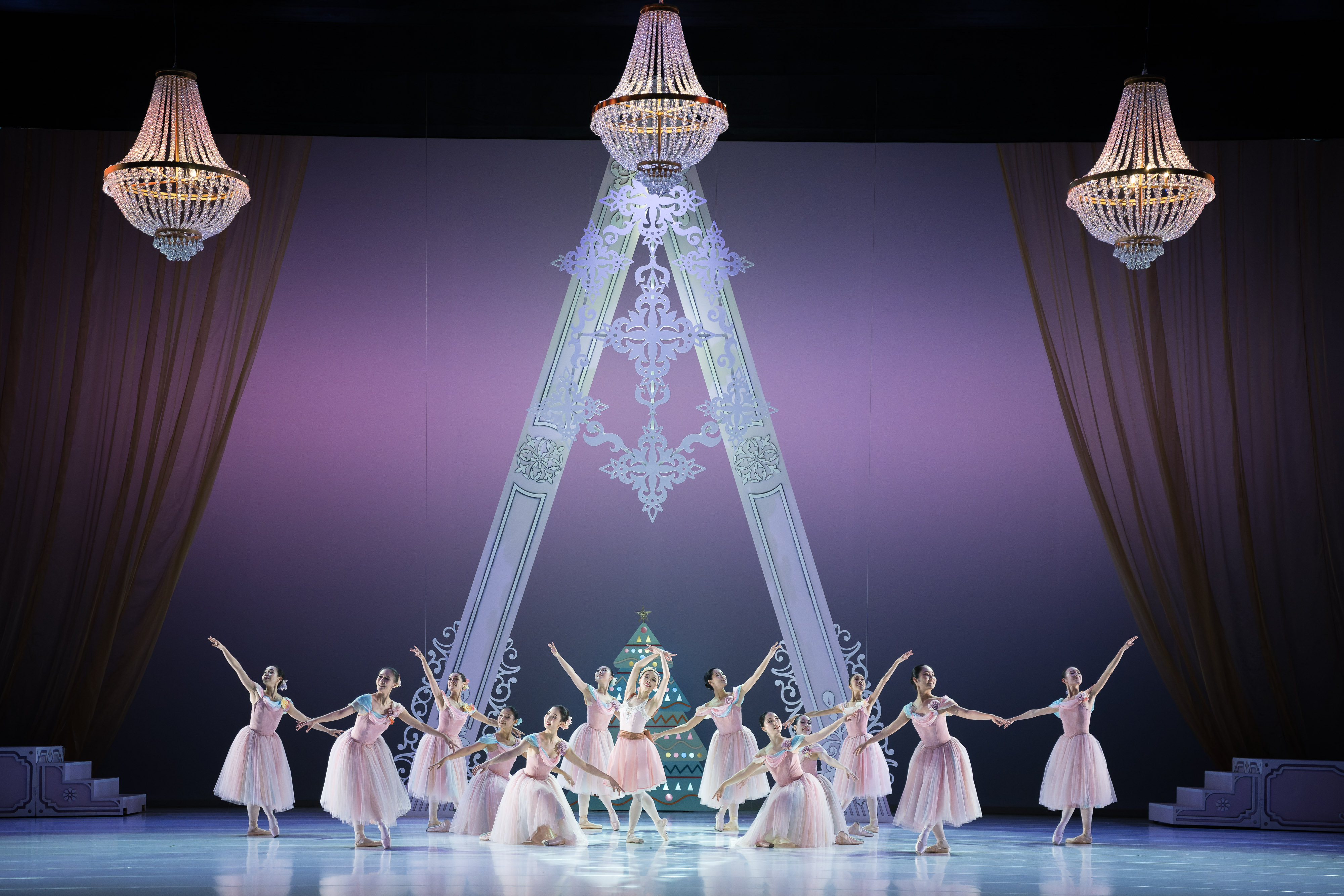 這場始於2023年的《遇見胡桃鉗的女孩》音樂芭蕾劇場,即將在2025年寫下最終章。