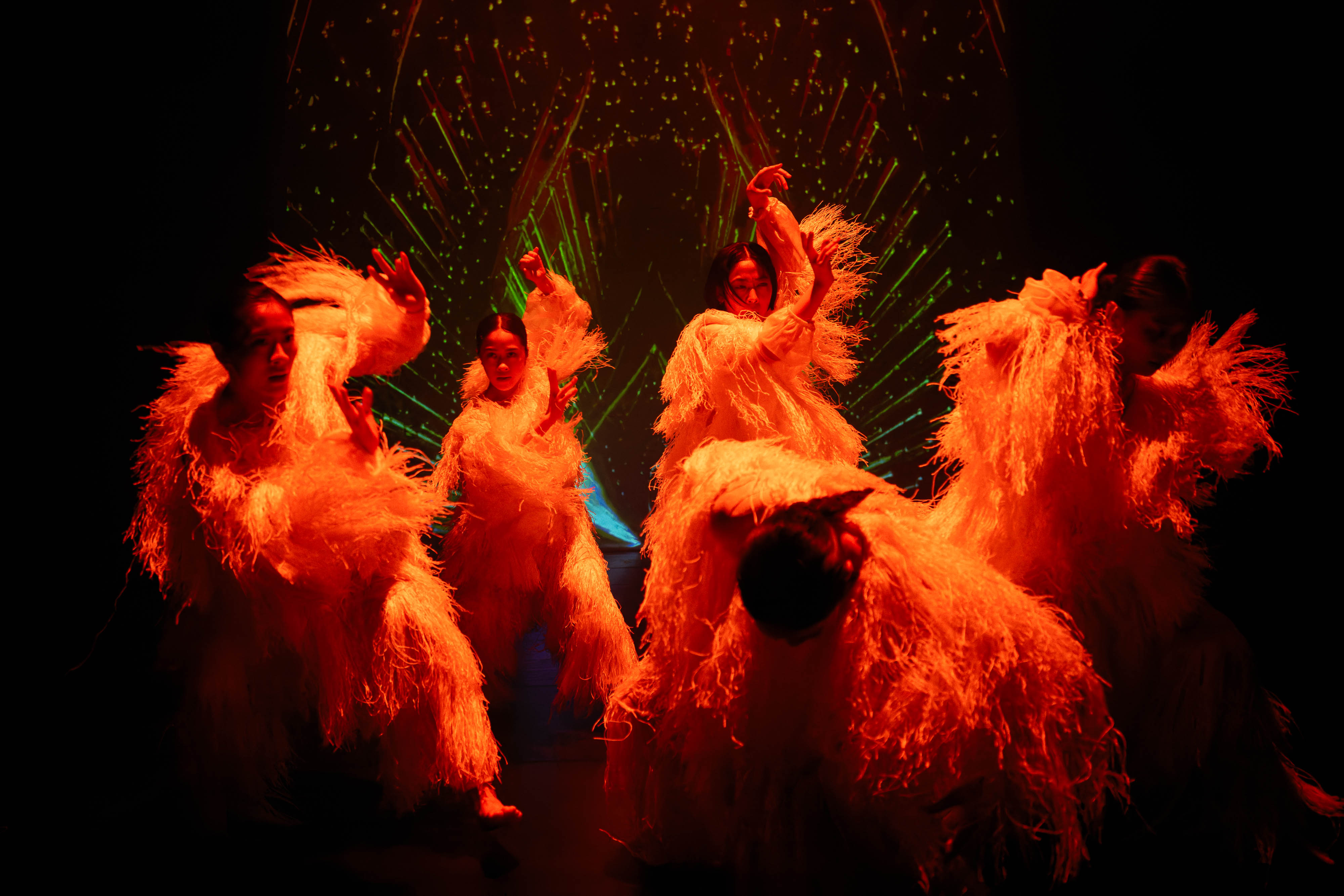 《萬物長生》扣合「生命輪迴,萬物長生」的結構主軸,以全新面貌再次呈現。